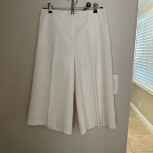 Trina Turk white wide leg cropped pants, size 2